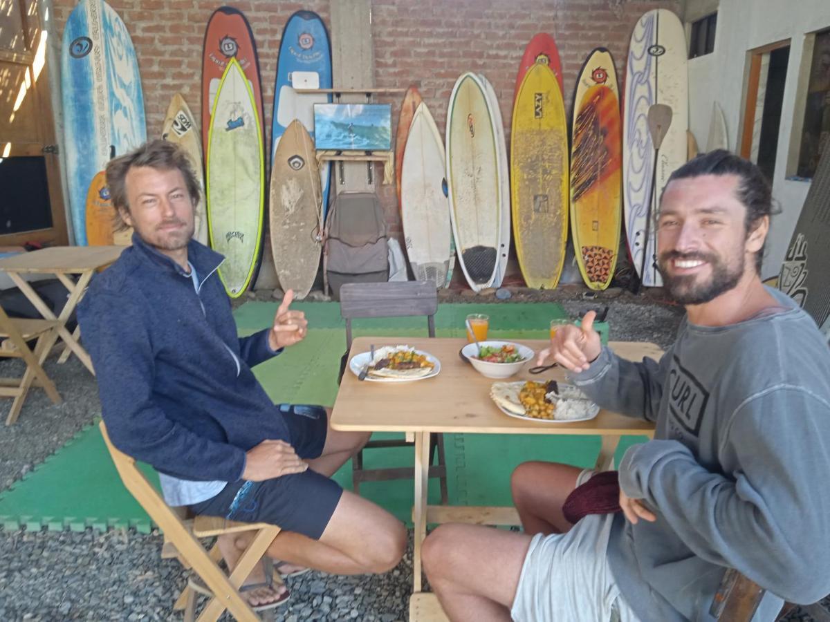 Отель Chicama Surf Camp Пуэрто Чикама Экстерьер фото